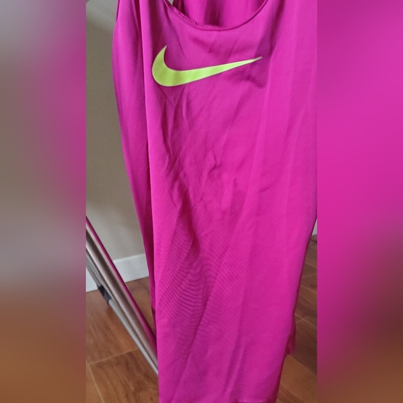 Nike camisole tank - Picture 4 of 4